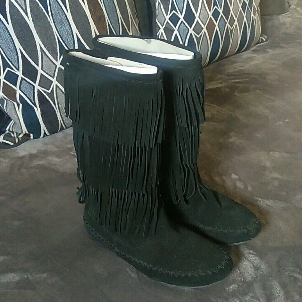 Fringe Black Boots Size 9.5 (Like New)